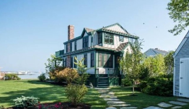 Spectacular Kennebunkport Waterfront House
