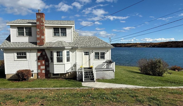 Spectacular views, close to down town Rockland