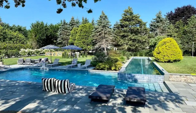 Sprawling Southhampton Township Ranch
