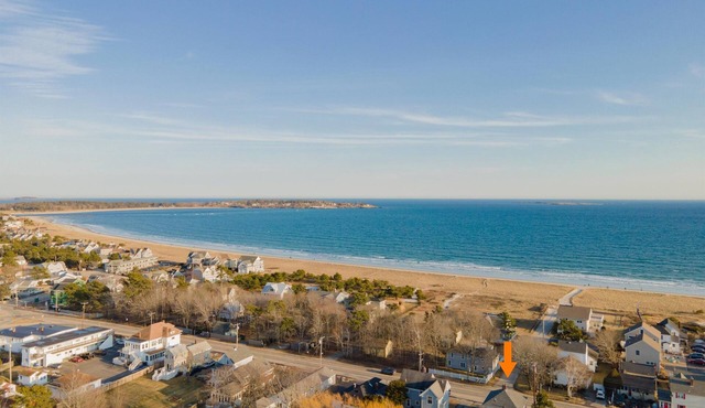 Spread out and breathe across from the beach!