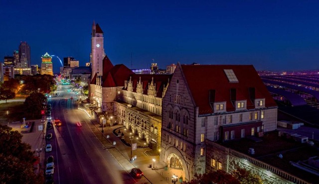St. Louis Union Station Hotel, Curio Collection by Hilton