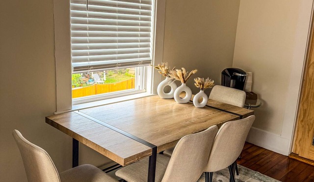 Stay by the Ocean & Downtown Beverly - Cozy 2BR with Parking