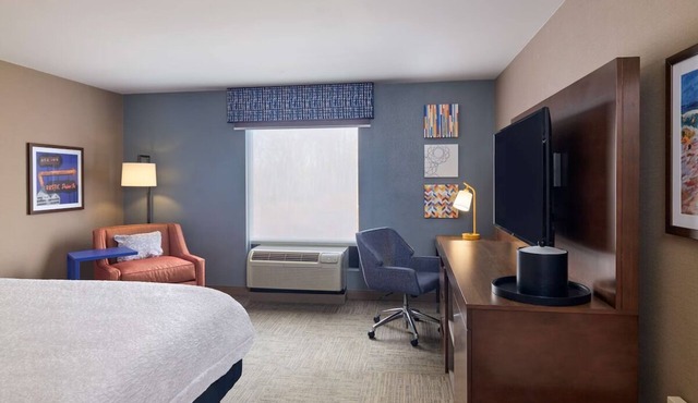 Stay Close to Twin River Casino – Room with Pool, Gym, and Breakfast