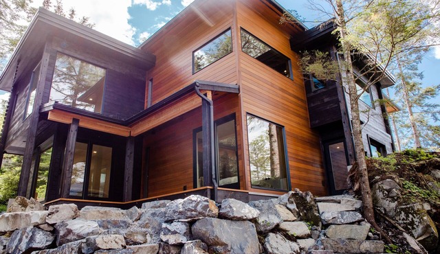 Stone Lantern House: 3 BR, 3.5 BA House in Sitka, Sleeps 10