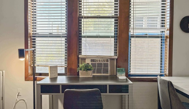 Studio Unit | Chic + Prime Location