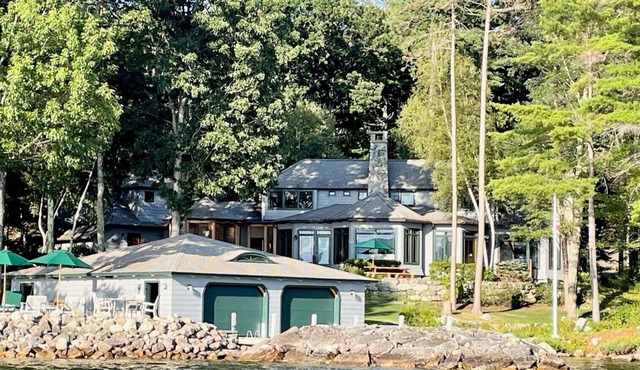 Stunning 5 BR Lakefront Home with Private Gym & Boat House
