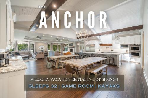 Stunning Luxury Lakefront Lodge! 8 BRs! Sleeps 32!