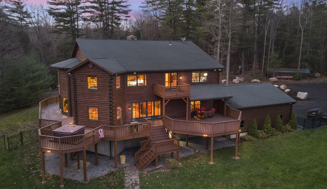 Stunning Retreat on 62 Acres, 7000 sq ft, Pool and Hot Tub