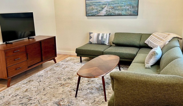 Stylish 2-bedroom townhome with WiFi, AC near private schools.