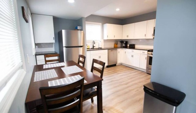 Stylish & Cozy Short-Term Room – Ideal for Travelers & Professionals!