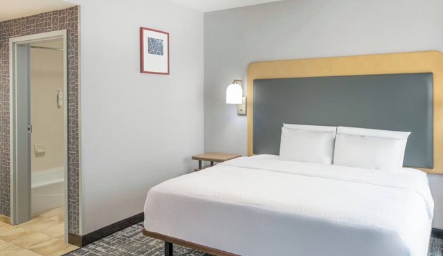 Stylish Two King Studio Suites Minutes from Shops, Dining & Entertainment