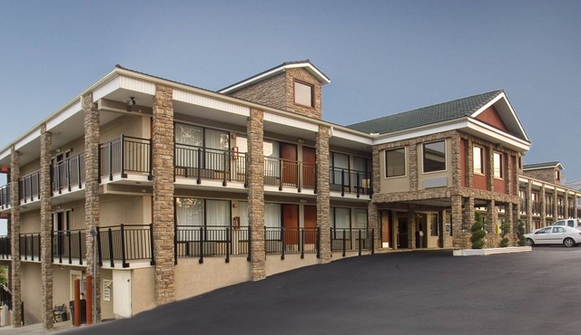 Suburban Studios Branson On The Strip