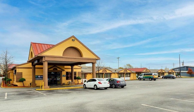 Suburban Studios Buffalo Airport