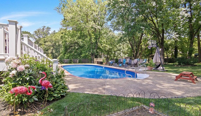 Summer Getaway Near DC and Baltimore Pool, Private Yard & Peaceful Setting