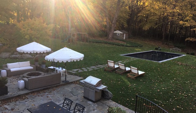 Summer getaway with Pool and Fully stocked Chef's Kitchen