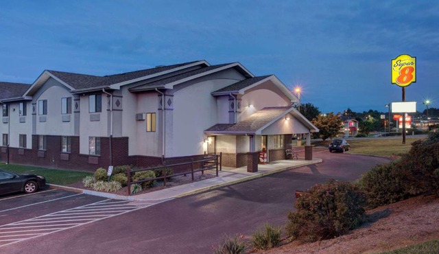 Super 8 by Wyndham Christiansburg/Blacksburg Area
