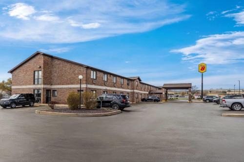 Super 8 by Wyndham Farmington