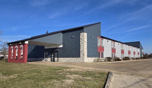 Super 8 by Wyndham O'Fallon MO/St. Louis Area