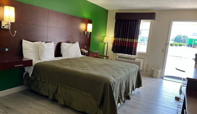 Surry Inn - Dobson - I-77 - Exit 93