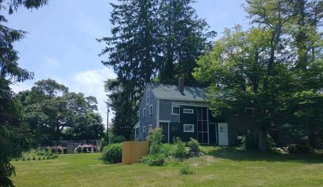 Sweet country barn with WiFi in L Compton