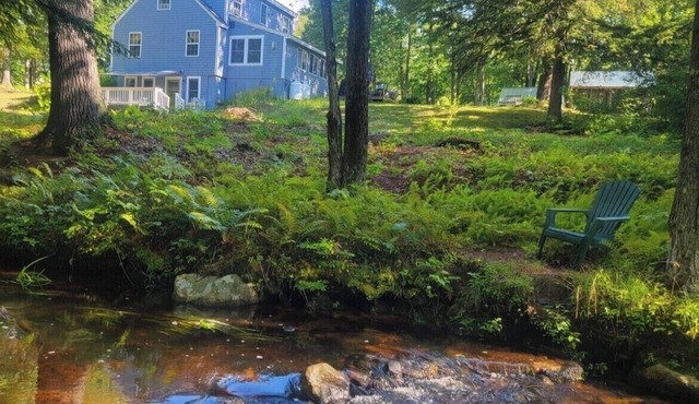 Tamworth cozy cottage on a brook with trails