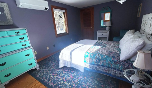 Terrific 3-bedroom unit in charming Leverett with AC