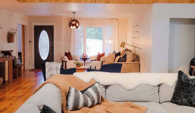 The 312 House A Boho Retreat Hocking Hills