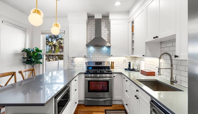 🎖The Ashmont Apartment - Close to Subway & Downtown Boston🎖