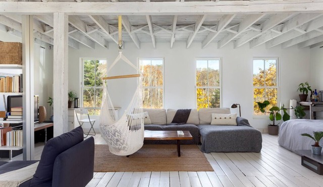 The Barn - Rustic Chic Loft - Rehabed 1890 Hay Barn - Near Lakes & Hotchkiss