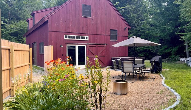 The Barnhouse with hot tub