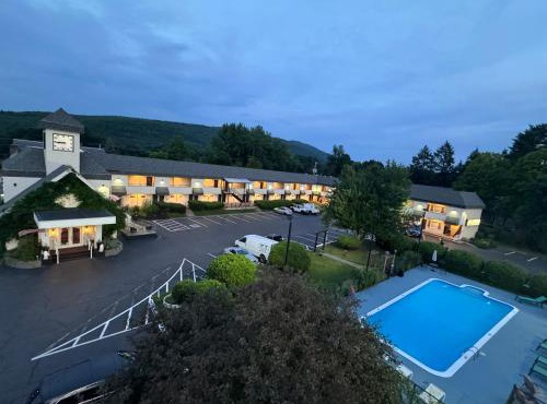 The Black Mountain Inn