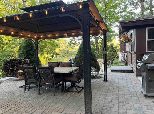 The Cozy Cottage