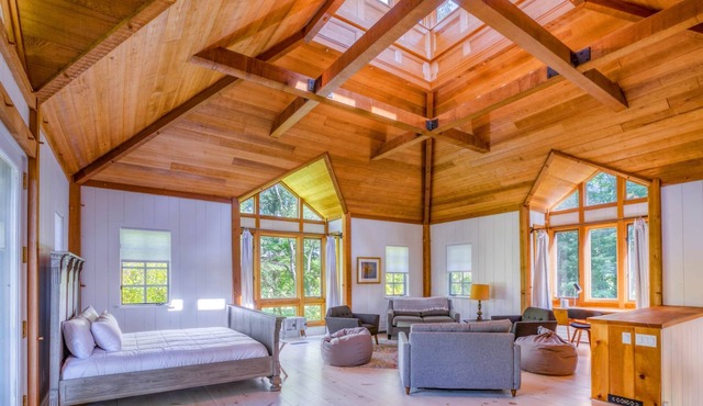 The Freeman - Newly Renovated 14K SF Estate on 40 Acres