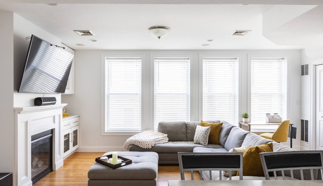 The Heart of Southie (Garage + Roof Deck)