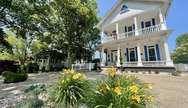 The Historic Buckley House - 4 En-Suites - Walk Downtown