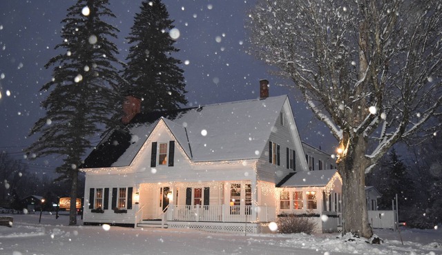 The Lincoln Inn & Restaurant At The Covered Bridge