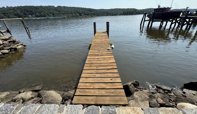 The little cottage on the ct river