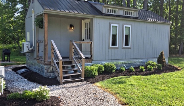 The Manhattan Loft Tiny House, New River Gorge National Park