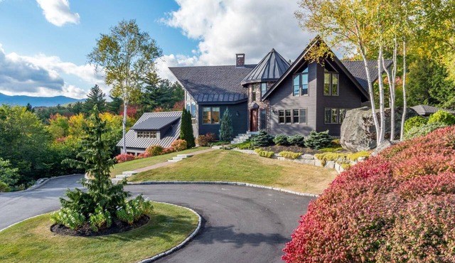 The Mansion- Exclusive Private Estate on 5 Pristine Acres