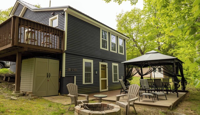 The River House - Charming 2-bedroom house on the river