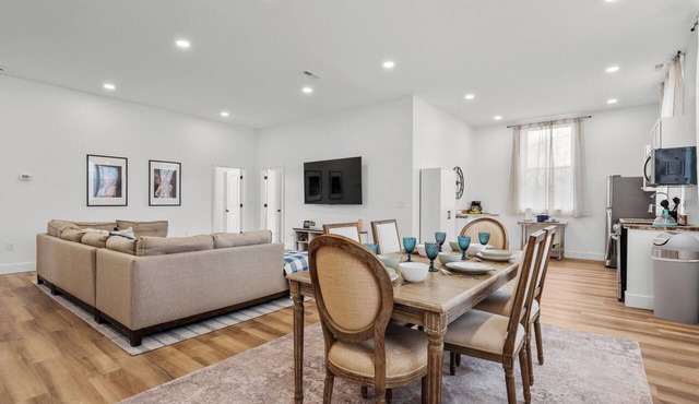 The Sanctuary - 3BR/2BA Converted Church near OSU. Perfect for Groups & Families