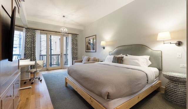 The Townsman: Meriwether Room