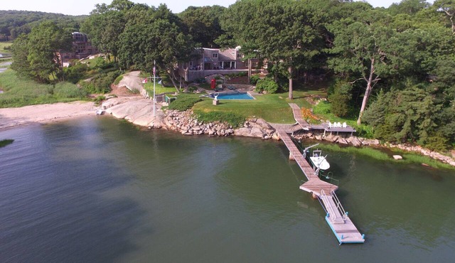 The ultimate in privacy. Lovely 4-bedroom estate with AC in peaceful Guilford