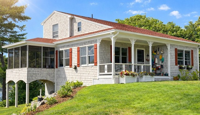 This cozy Maine cottage is the perfect location enjoying sunrises!