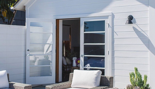 This house is a 4 bedroom, 4.5 bathrooms, located in Summerland, CA
