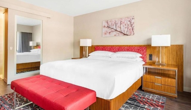 Three 1BR King Suites | 0.5 Mi to Dupont Circle | Free Breakfast & Pool