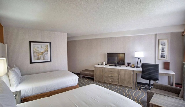 Three Units Close to Downtown Portland | Hotel w/Indoor Pool & Free Breakfast