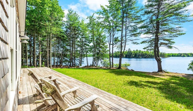 Toddy View - NEW! Waterfront Home on Toddy Pond