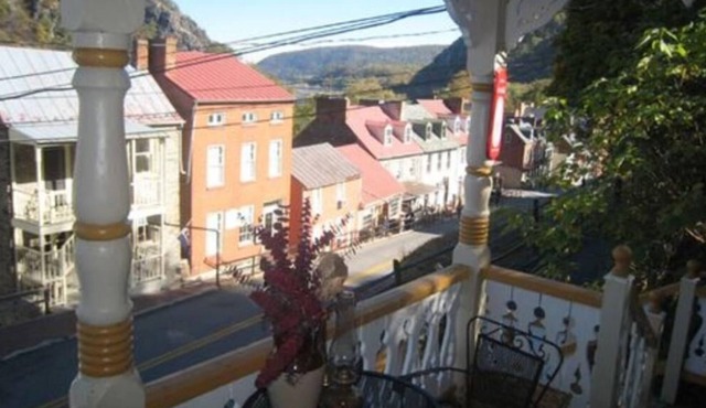 Town's Inn