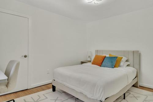 townhouse style two level apartment